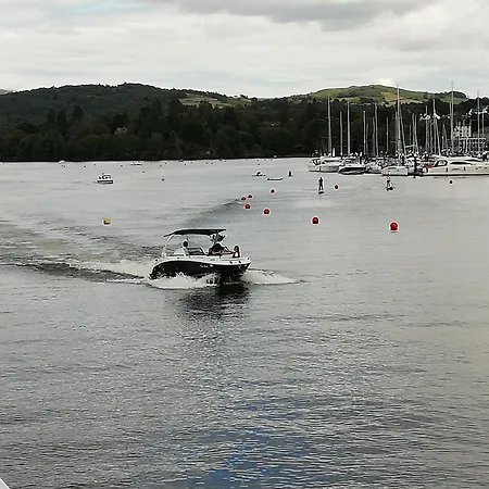 Lakeside 15 דירה *